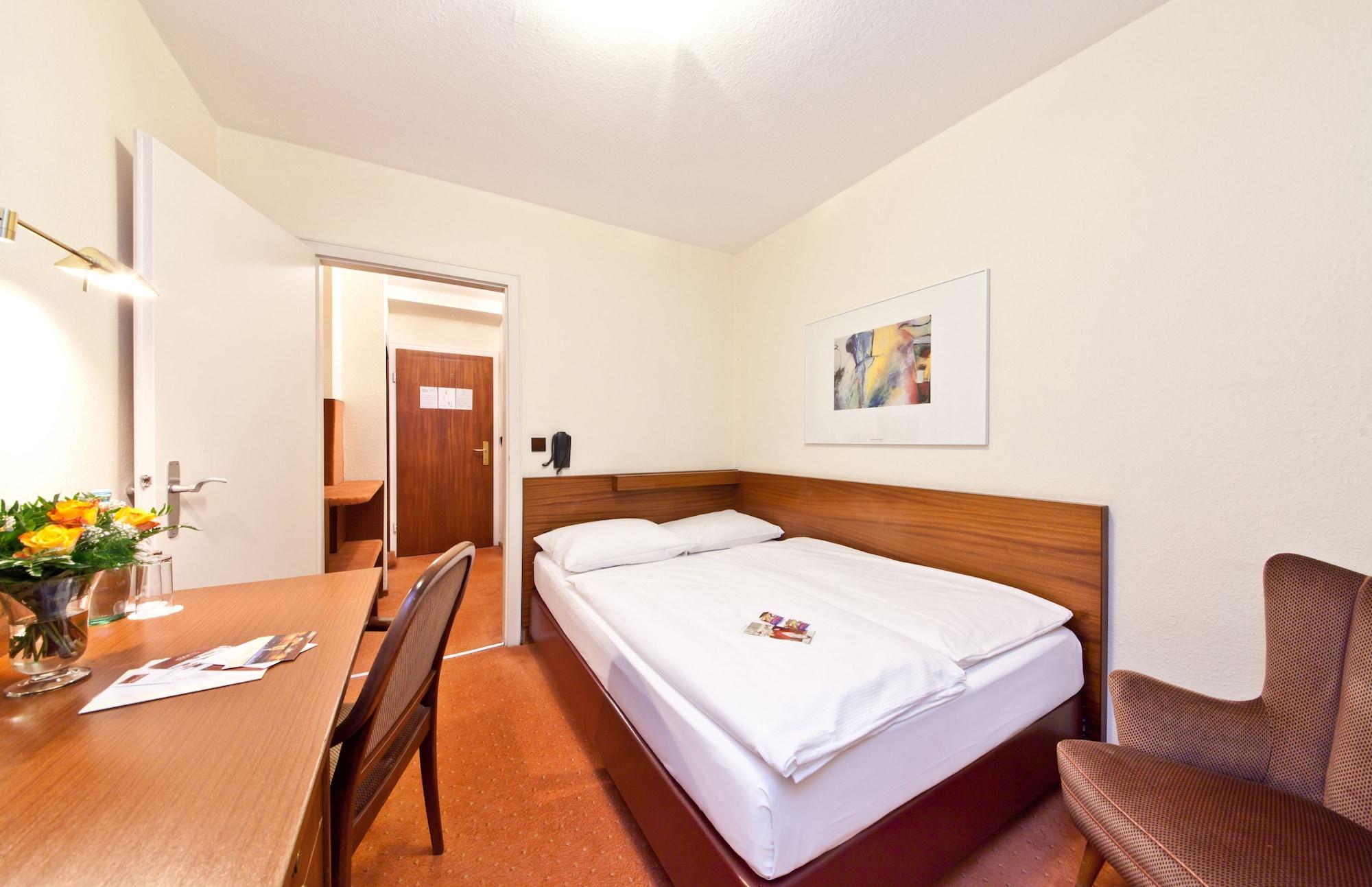 Plaza Inn Rieker Stuttgart Hauptbahnhof Extérieur photo