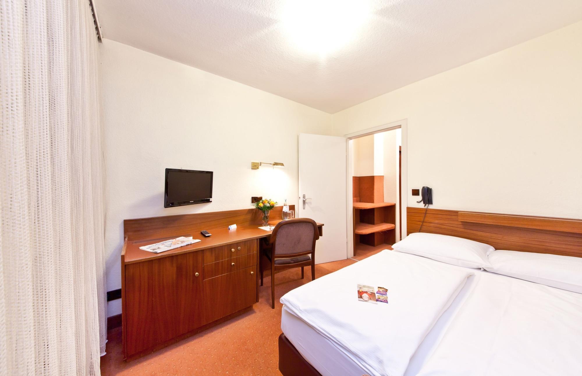 Plaza Inn Rieker Stuttgart Hauptbahnhof Extérieur photo