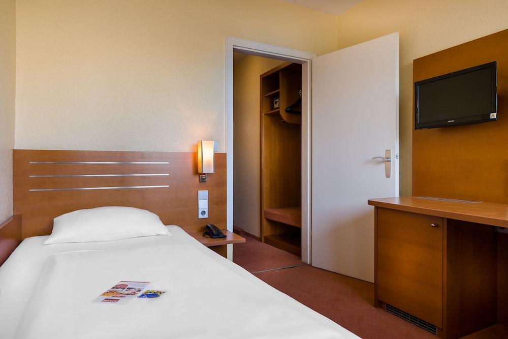 Plaza Inn Rieker Stuttgart Hauptbahnhof Extérieur photo