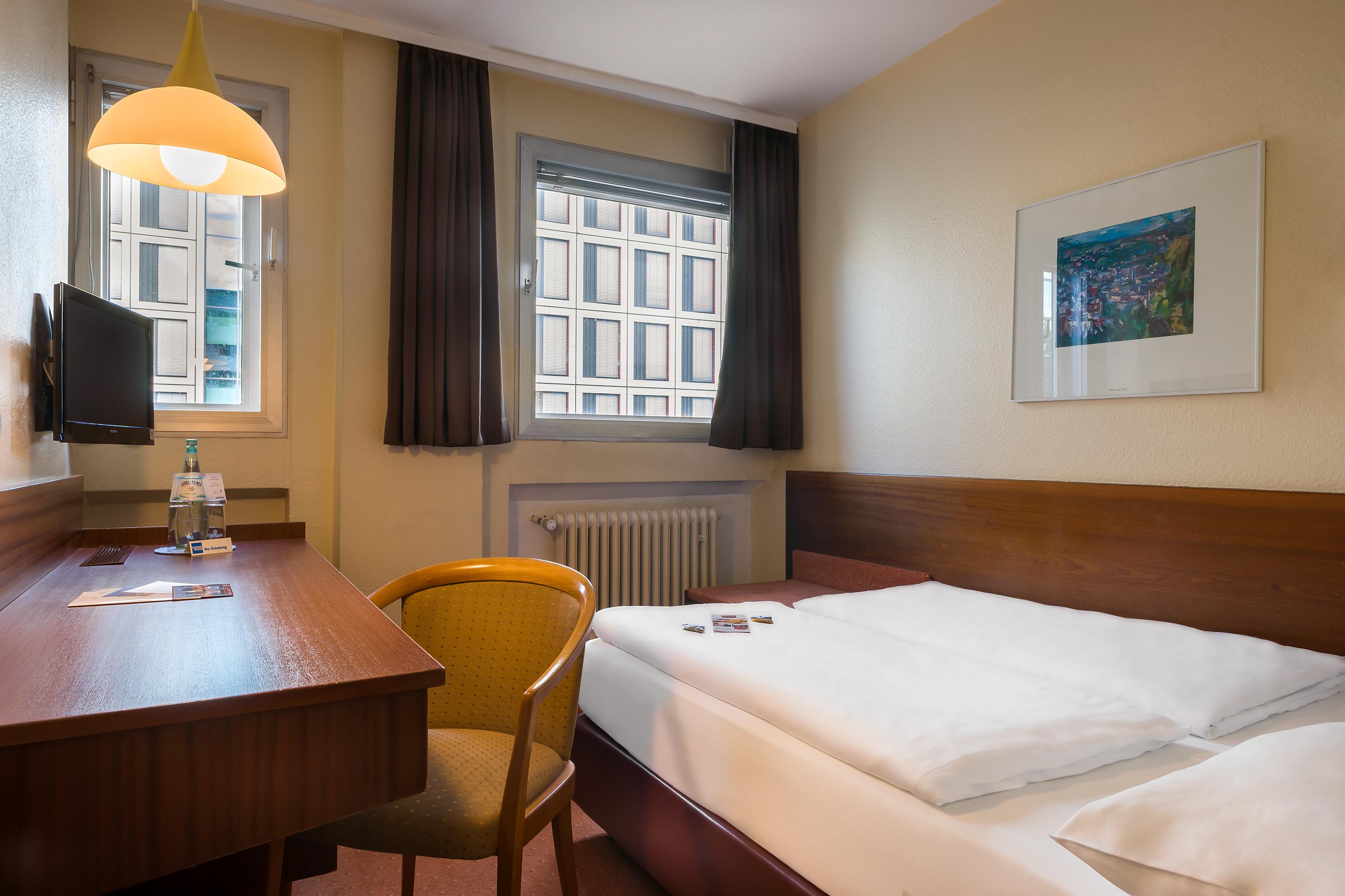 Plaza Inn Rieker Stuttgart Hauptbahnhof Extérieur photo