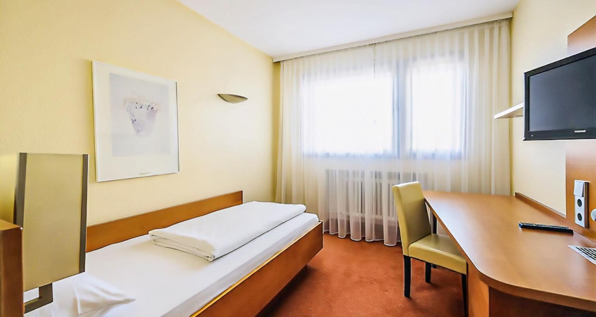 Plaza Inn Rieker Stuttgart Hauptbahnhof Extérieur photo